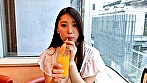 押しに弱いと言う透明感ある美少女にガンガン押してホテルにイン！見た目は気が強そうなのに話すと柔らかく天然感もありカラダの感度良すぎの「あぁぁぁきもちいい～～」 画像1