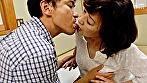 SEXが下手で子供の出来ない息子を心配した母は本当のSEXを教える決心を！