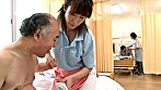 NOと言えない老人介護ヘルパーさん！おじいちゃんの愛撫にその気になってカラダを痙攣させて絶頂イキの中出しSEX 画像2