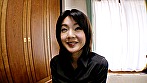 笑顔が素敵な清楚系スレンダーボディ熟女さんの目隠し淫乱変態SEX！ - Image 1