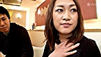 奥様の実態調査の協力をお願い！結婚7年目の奥様になし崩し的にボディタッチ！素人まるだし無防備過ぎる剛毛人妻にハメ撮りSEX