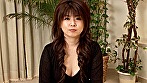 35歳ムッチリボディで大胆開脚騎乗位すがりイキSEX！