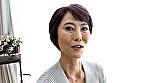 スレンダーボディで爆乳！ショートヘアーの小顔美人の五十路熟女の潮吹き淫乱SEX！