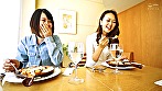 地方で見つけた奥様を取材と称してホテルに誘いハメ撮りSEX！敏感ボディの奥様は電マで股間はびしょびしょお漏らし潮吹き！ 画像1