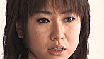 急に若いカップルがエッチをおっぱじめて困惑してしまう美女！気の弱い女性は流されるまま3Pに突入！美女のアソコが気持ち良すぎて中出ししちゃいました！ 画像1
