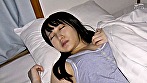 流出映像！？あどけなさが残る黒髪美女の深夜の恥ずかしいエロ動画！恥ずかしいけど濡れる股間にズブリ！ - Image 1