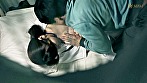 結婚4年目の人妻看護師が深夜の病室で喘ぎ声を必死に堪えながら悶絶イキ！仕事中に快楽貪る激ピスSEX！ - Image 2