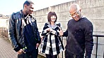 やっぱりでかいのかな？黒人のデカマラに興味津々！ナンパされた巨乳美女は巨大マラで喉奥突かれて口内発射！ - Image 1