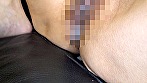 健康器具のモニターと連れて来られたセレブ系美熟女さん。ちょっと怪しいと思いつつも欲求不満のカラダはAV鑑賞と電マでイキまくり！？ 画像10