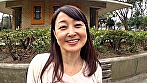 ゆるふわキュートな童顔還暦美熟女が豹変、悲鳴のような喘ぎでイキまくる遅咲き淫乱SEX！ 画像1