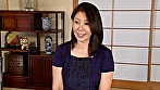 清楚で大人しい雰囲気のGカップバツイチ美熟女がカメラの前で淫乱開花の濡れすぎイキ過ぎ濃厚SEX - Image 1