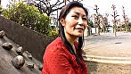 週3で妄想オナニーに明け暮れる欲求不満の淋しい巨乳熟女がAVで念願叶って快楽に溺れる濃厚SEX 画像1