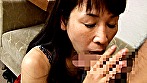 買い物途中の仲良し母娘を新商品のモニターとナンパ！娘の為に紙おむつを穿いて放尿！娘を帰してホテルで淫乱SEXに悶える！ - Image 6