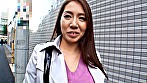凛としたスタイリッシュな巨乳奥さまをナンパして大人のおもちゃモニターで淫乱妻に豹変！はしたなく乱れる奥さまに生で中出し！ 画像1