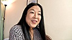 緊張の面持ちでAV出演に臨むバツイチ熟女！豊満エロボディをはしたなく晒してイキまくる暴走SEX！ 画像1