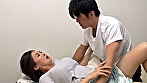 無自覚なエロフェロモンで若い肉棒を狂わせる熟女の背徳交尾！ 画像1