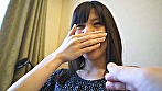 シーン1：自称ことわれないタイプの人妻さん。ナンパされ冒頭でオッパイ触らせてくれるスーパービッチでスーパー剛毛奥さん