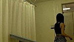 激安メガネショップ○○ff店員隠し撮り 女性客の露わなパンチラ映像 サンプル画像19