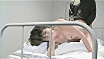 他の患者さんには内緒だよ？欲求不満そうな巨乳ナースに援○持ちかけたら恥じらいながらOKしてくれた サンプル画像13