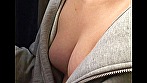 僕の前でわざとチラリ露出する人妻たち サンプル画像1