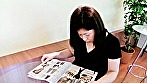 僕の前でわざとチラリ露出する人妻たち サンプル画像10