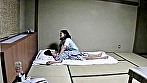 出張マッサージのおばちゃんにチ●コを見せつけ中出し！ 4 画像2