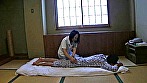 出張マッサージのおばちゃんにチ●コを見せつけ中出し！ 5 画像1