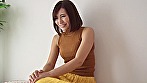 不倫SEX中に旦那から着信アリ！ハメたまま電話に出させたら感度急上昇↑こっそりゴムを外し他人の精子をたっぷり注入され種付け中出しされた美人妻 サンプル画像1