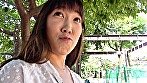 常に発情状態で股間はグチョ濡れ「私、気づいたら股間を触る癖があるんです」ナプキン必須のイキ潮体質 お弁当屋で働くあやちゃん23歳 AVDebut サンプル画像1