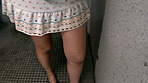 我慢の限界！！美女たちの立ち小便 盗撮映像 サンプル画像15