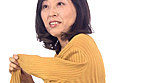 出稼ぎ母さん 岩手の六十路おかあちゃんが息子に内緒でAV出演！ 大内友花里 サンプル画像5