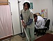 「誰にも言わないでください･･･」家族の為に自分の身体を差し出す サンプル画像17