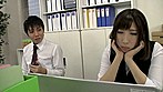 時間を止めて、新婚の先輩OLにいたずら中出し 彩奈リナ サンプル画像21