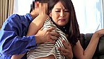 一度でいいから見てみたい！嫁が自宅で●られるところ サンプル画像14