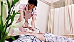 美人ナースにチ○ポ露出！性処理看護もお願いできるか？ サンプル画像18