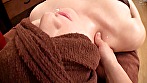 欲求不満の人妻が 瞳ウルウル「触って･･･」と懇願する焦らしの媚薬オイルマッサージ店 サンプル画像13