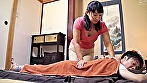 完熟おばさんは二度見する！？自宅開業したマッサージ店のおばさんに勃起チ○ポを見せたら･･･2 サンプル画像1