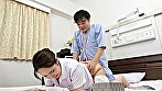 精液検査で看護師さんと2人きり 患者（新婚の夫）が勃ちが悪いフリして射精採取のお手伝いを依頼したら･･･ 2 画像17