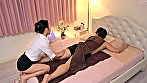 個室マッサージの美熟女に勃起チ〇ポを露出したら･･･ 画像9