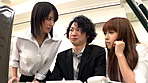無職の僕はバイト先のお姉さんにチ○ポがビンビンになってしまってオロオロしちゃったけど、コッソリいい思いができちゃった サンプル画像2