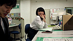 無職の僕はバイト先のお姉さんにチ○ポがビンビンになってしまってオロオロしちゃったけど、コッソリいい思いができちゃった サンプル画像20