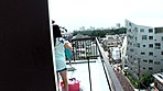下着を干す隣の人妻のパンチラを見て即勃起！気付いた奥さんはベランダ越しの悶々性欲に5秒で火がついた サンプル画像1