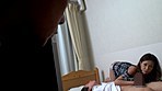 息子の嫁さんのパンチラを見て欲情した俺は、家族にバレないように手を出したら、拒みながらも腰をすり寄せ挿入させてくれた サンプル画像5