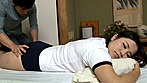 部屋で2人きりになった無邪気な幼なじみの巨乳が当たって、我慢できない僕は勃起チ○コを押し当てた サンプル画像20