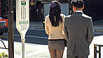 通勤バスはギュウギュウの満員で目の前には黒パンストのOLだらけ！どうしようもなく興奮しちゃった僕は生チ○コ擦りつけてたら握り返してきた - Image 1