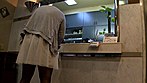 女装して女風呂にまんまと潜入！！裸の女に興奮してタオルから勃起チ○コが飛び出しちゃった。マズイと思ったが、綺麗に化粧した僕のチ○ポを見て嫌がるどころか手を伸ばしてきた！ サンプル画像10
