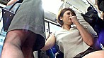 通勤バスはギュウギュウの満員で目の前には黒パンストのOLだらけ！どうしようもなく興奮しちゃった僕は生チ〇コ擦りつけたら握り返してきた 9 サンプル画像13