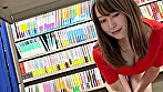 本屋で勉強漬けの男子学生にエロ本見せつけたイケない人妻 6 狭い店内で尻に擦りつけビン勃ちになった未経験チ〇コに店員や他の客にバレないように大人の女のカラダたっぷり教えこみました サンプル画像3
