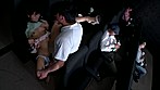 映画館のレイトショーは人が少なくて落ち着く･･･はずなのですが、突然僕の隣にミニスカートのソソる美女が座ってきた！！映画よりもスカートから覗く生足が気になって仕方がない！無言の誘惑に勃起した僕に気付いた美女が、微笑みながら手を伸ばしてきて･･･まさか館内でこっそりヌイてくれた！！それどころかハメさせてくれた！？ サンプル画像16