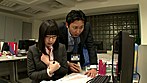 真面目でカワイイ新入女子社員と二人っきりの残業中「コレはもしかしたらエッチな展開になってしまうかも！」･･･などと期待する余裕も無いくらい仕事に追われヘトヘトの僕。ふと気がつくといつの間にか居眠りしてしまっていたみたいだ･･･と目を覚ますと、なんと新入社員ちゃんが会社のパソコンでエロ動画を見ながらオナニーの真っ最中！！普段の姿からは想像できないあまりにもソソるオナニー姿に、もう辛抱たまりません！！ サンプル画像5